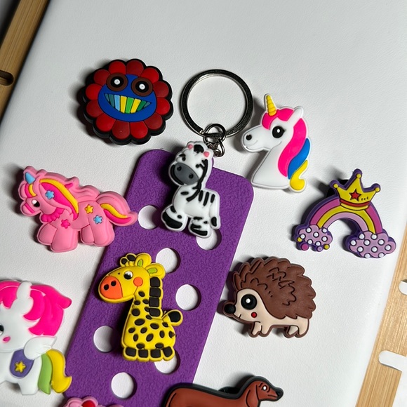 Croc Charms Cartoon Selection - #130 - Picture 3 of 3